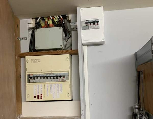 Électricien, Montaigu